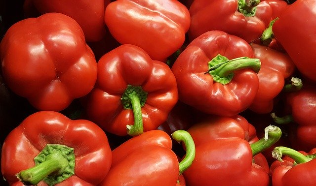 Red Bell Peppers. Image by Brett Hondow from Pixabay